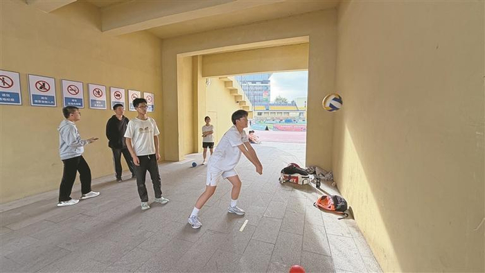 优直播-西安：多方护航   少年逐梦|体育场|西安市人民体育场|体育中考|西安市|陕西省_新浪新闻